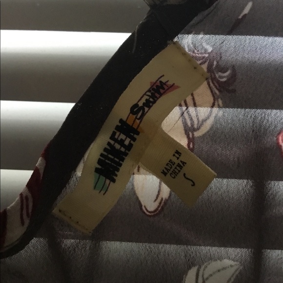 Miken Swim Cold-Shoulder Coverup | Size Small - Picture 4 of 6